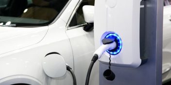 費用対効果に優れた自動車業界向けアースボルト